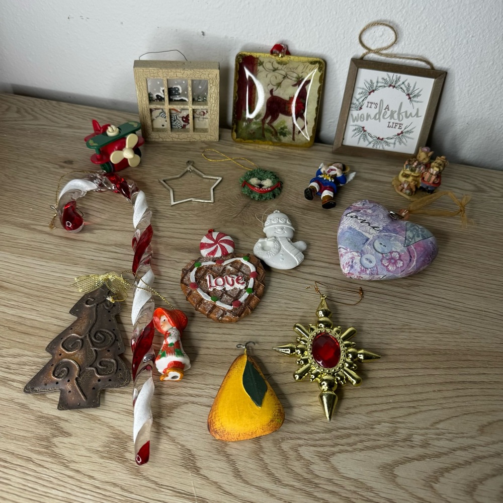 Christmas Ornament Lot‎ Classic Traditional Old Fashioned Tacky Mismatched